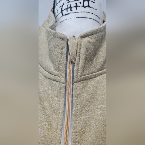 Knights Apparel Washington Huskies UW Purple Gold 1/4 Zip Thumb Hole Shirt Sz L - Picture 3 of 14